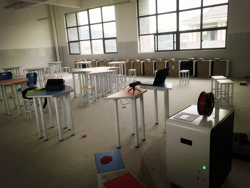 乐鱼教育级3D打印机走进贵州某高级中学(图1) 乐鱼教育级3D打印机走进贵州某高级中学(图1)
